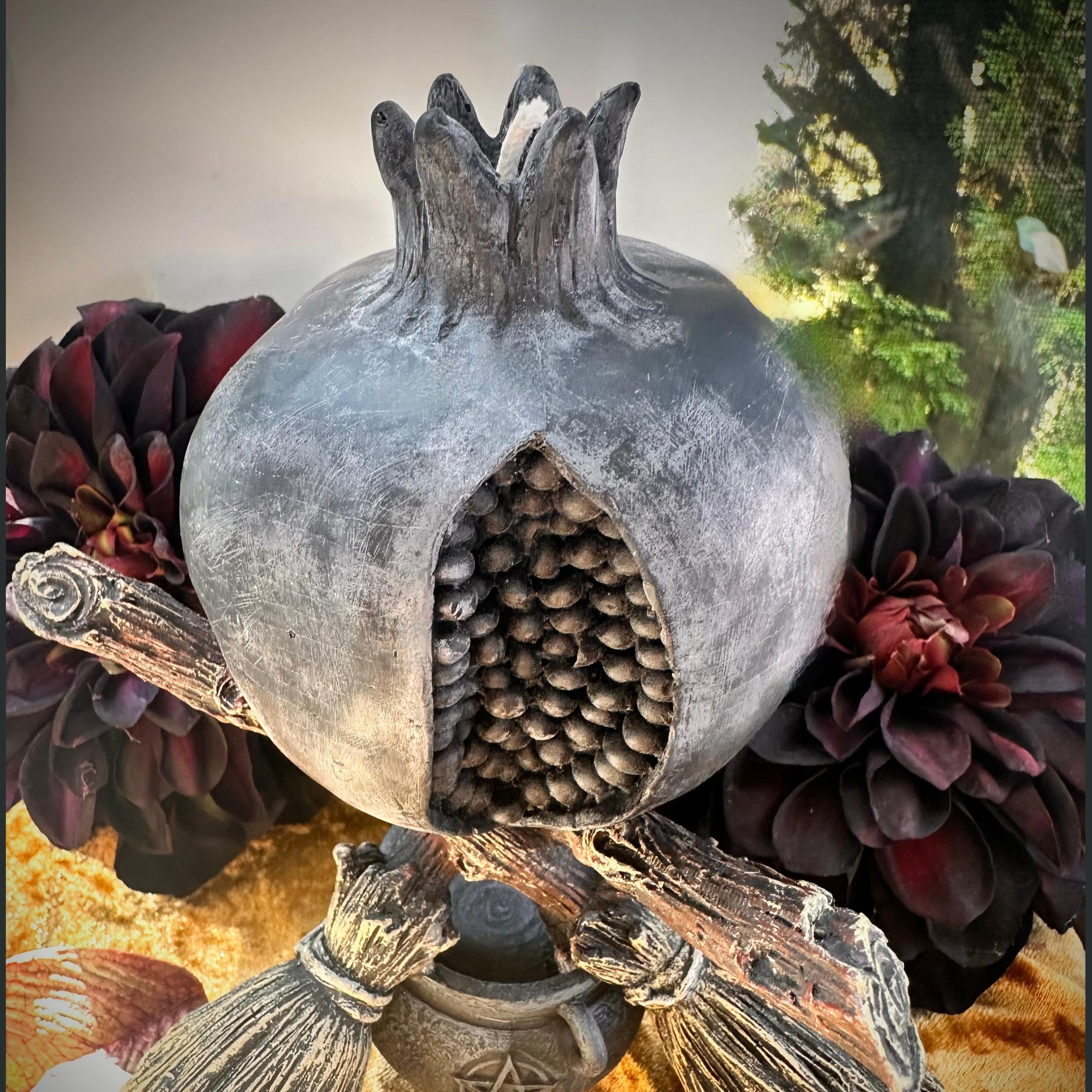 Pomegranate Candle Grey/black Wax