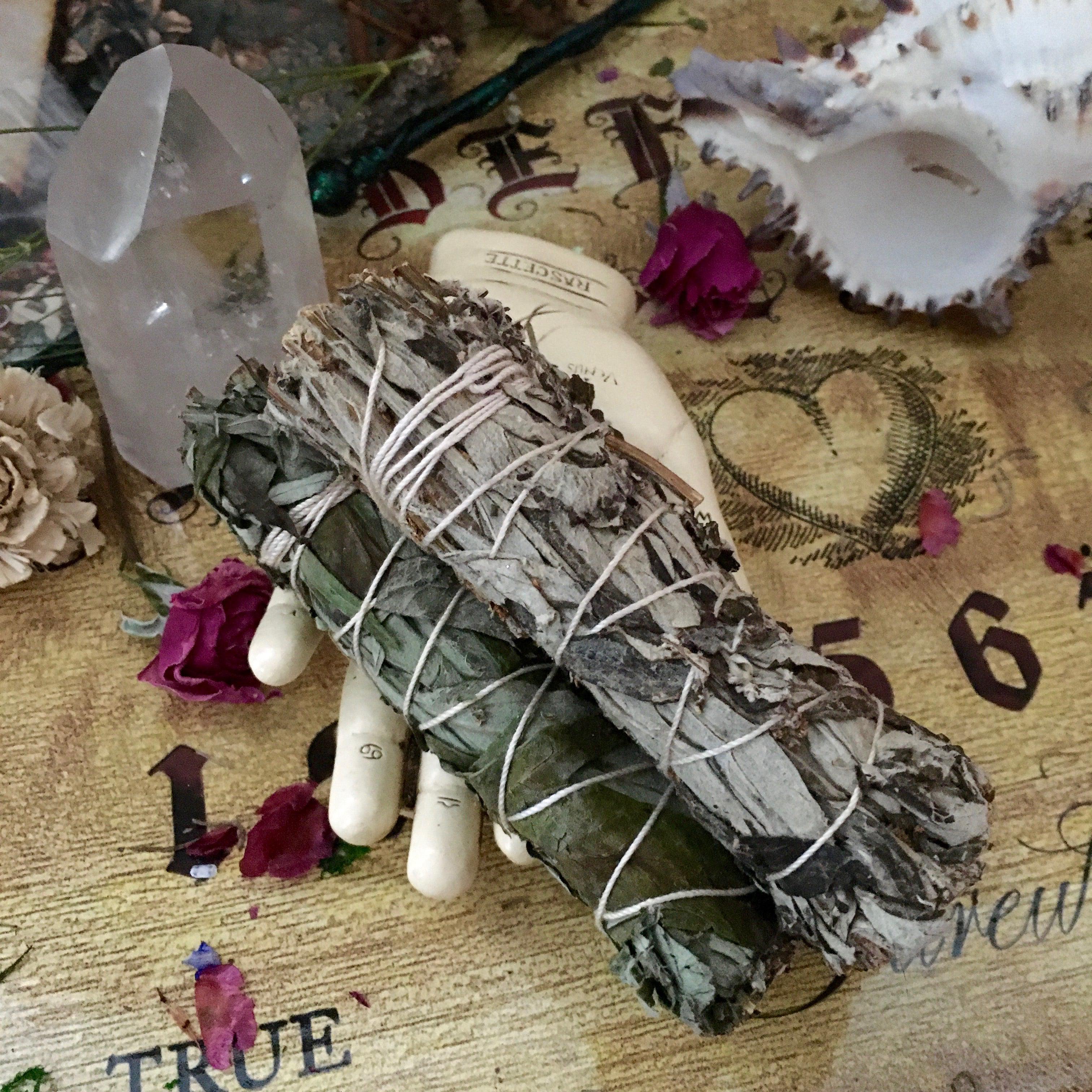 Mugwort Botanical Bundles-For Protection, Banishing, Cleansing, smudge bundle - SugarMuses